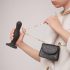 Strap-on-me Curvy M - lainelise kujuga iminapaga dildo (must)